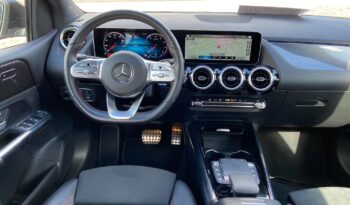 Mercedes-Benz B 180 AMG LINE Trekhaak / LED / Camera / Navi / Zetelverwarming vol
